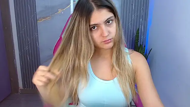 sofia henaok online show from 02/28/25, 03:48