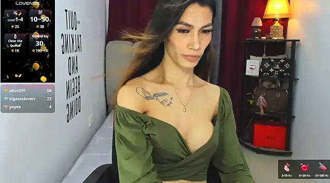 Trixie Mattel21 online show from 03/19/25, 02:16