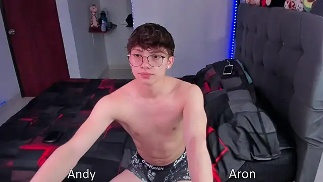 Snapshot of andybxby chatting on 10/18/25, 04:42 andybxby online show from 10/18/25, 04:42
