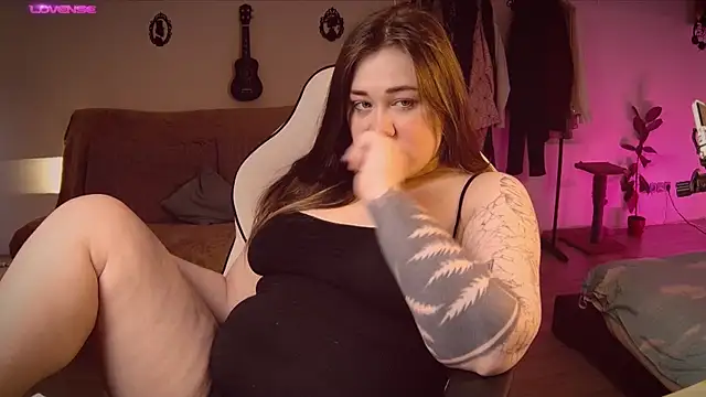 cutenessa online show from 03/21/25, 11:12