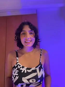 Snapshot of aurora_xoxo chatting on 01/17/25, 05:11 aurora xoxo online show from 01/17/25, 05:11