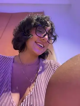 Snapshot of aurora_xoxo chatting on 01/19/25, 05:37 aurora xoxo online show from 01/19/25, 05:37