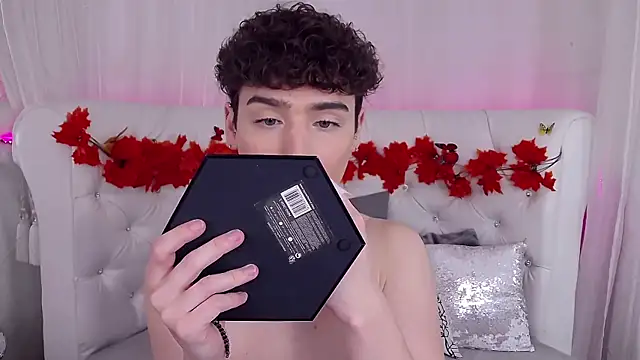 RobbyCharming online show from 11/01/25, 03:35