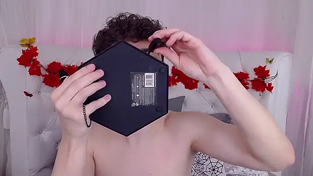 RobbyCharming online show from 10/29/25, 03:49