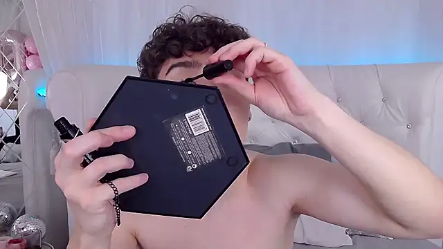 RobbyCharming online show from 11/02/25, 03:33