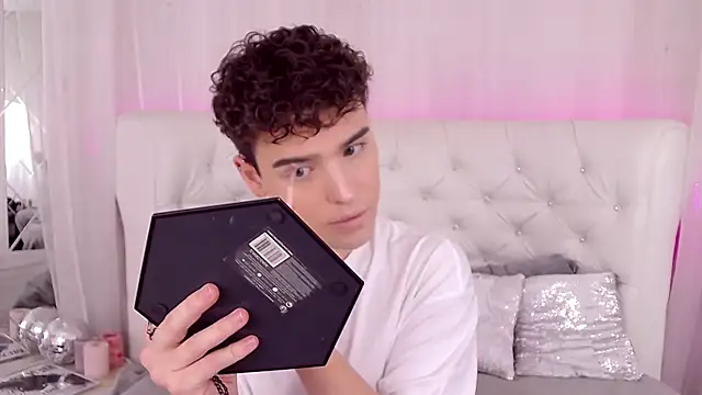 RobbyCharming online show from 09/21/25, 03:33