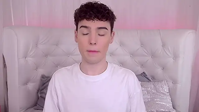 RobbyCharming online show from 09/26/25, 03:46