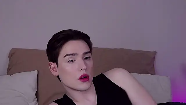 Snapshot of RobbyCharming chatting on 06/27/26, 07:47 RobbyCharming online show from 06/27/26, 07:47