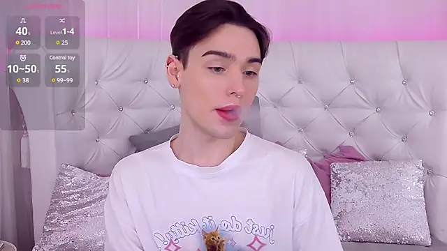 RobbyCharming online show from 03/21/25, 01:34