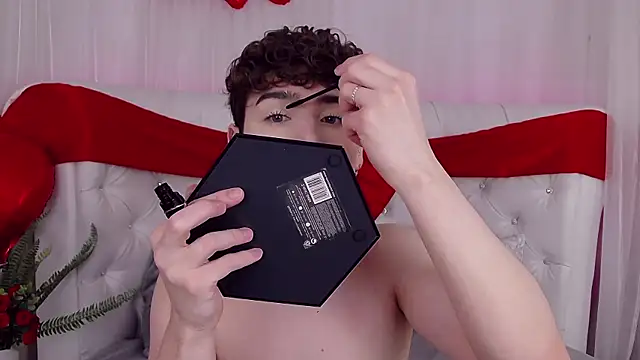 Snapshot of RobbyCharming chatting on 02/13/26, 04:12 RobbyCharming online show from 02/13/26, 04:12