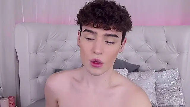 RobbyCharming online show from 10/19/25, 03:53