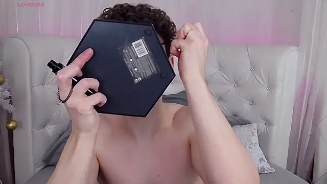 Snapshot of RobbyCharming chatting on 01/09/26, 03:35 RobbyCharming online show from 01/09/26, 03:35