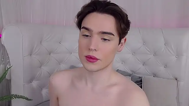 RobbyCharming online show from 04/12/26, 04:27