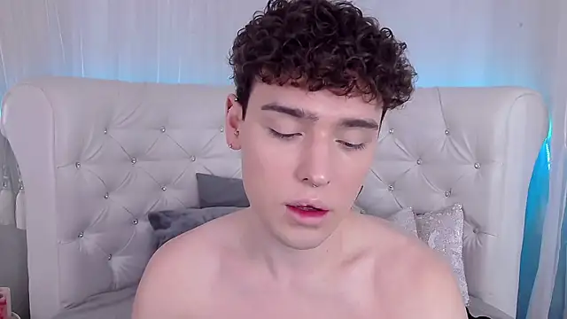 RobbyCharming online show from 11/06/25, 03:32