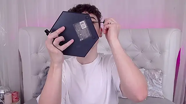 RobbyCharming online show from 10/03/25, 03:41