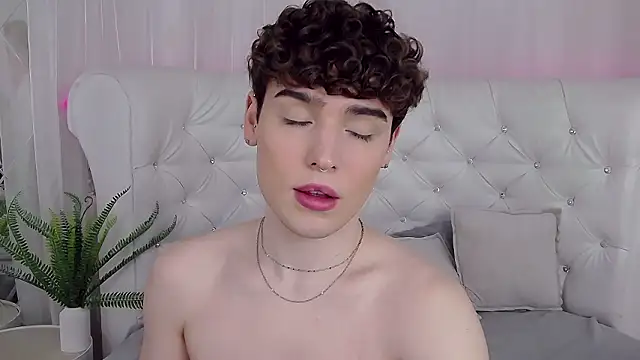 RobbyCharming online show from 03/09/26, 04:27