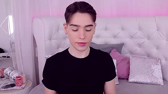 RobbyCharming online show from 03/03/25, 07:49