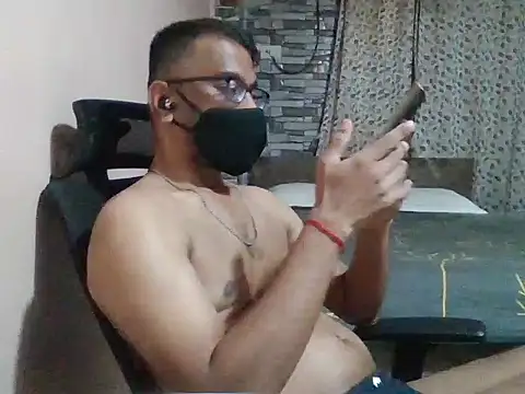 Snapshot of sexx4 chatting on 05/05/26, 10:35 sexx4 online show from 05/05/26, 10:35