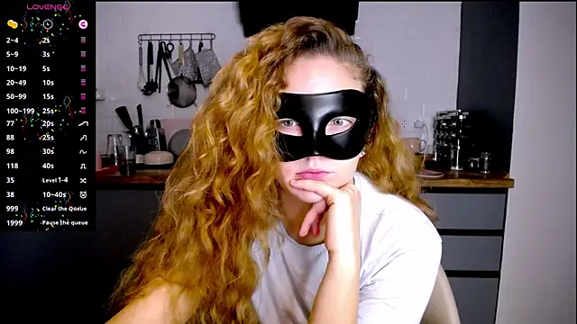 Snapshot of BubbbleGumm chatting on 11/27/25, 02:17 BubbbleGumm online show from 11/27/25, 02:17