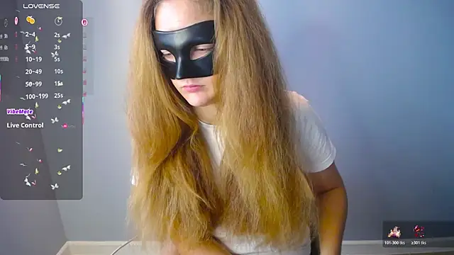 Snapshot of BubbbleGumm chatting on 11/12/25, 07:45 BubbbleGumm online show from 11/12/25, 07:45