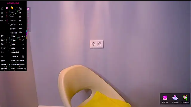 Snapshot of BubbbleGumm chatting on 12/13/25, 08:04 BubbbleGumm online show from 12/13/25, 08:04