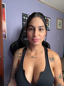 charlotte stevenss  online show from 05/05/26, 02:42