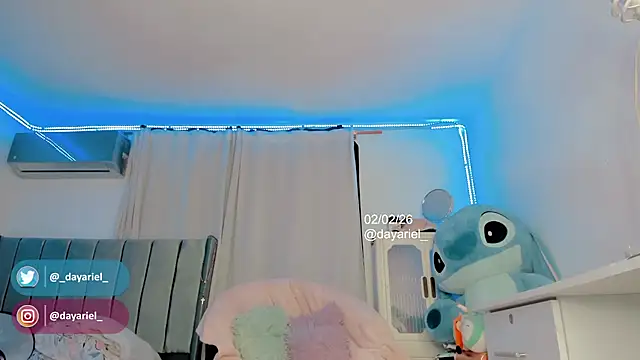 Snapshot of Yellowranger1 chatting on 02/03/26, 03:04 Yellowranger1 online show from 02/03/26, 03:04