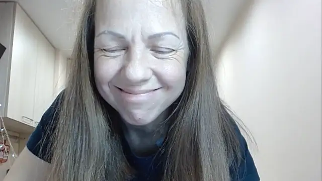 Snapshot of Popppka chatting on 01/14/25, 06:38 Popppka online show from 01/14/25, 06:38