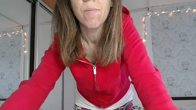 Snapshot of Popppka chatting on 05/31/26, 12:44 Popppka online show from 05/31/26, 12:44