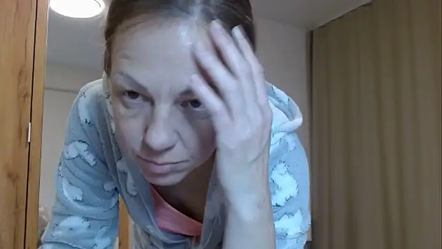 Snapshot of Popppka chatting on 01/29/25, 06:17 Popppka online show from 01/29/25, 06:17