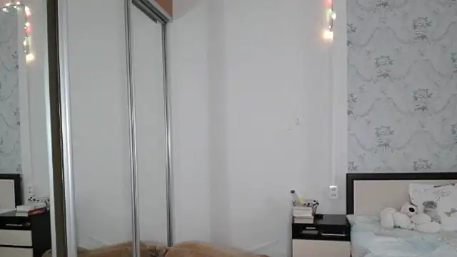 Snapshot of Popppka chatting on 04/14/26, 02:11 Popppka online show from 04/14/26, 02:11