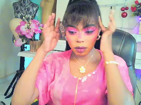 Snapshot of Anaconda2350 chatting on 07/15/26, 10:44 Anaconda2350 online show from 07/15/26, 10:44