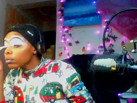 Snapshot of Anaconda2350 chatting on 06/19/26, 03:40 Anaconda2350 online show from 06/19/26, 03:40