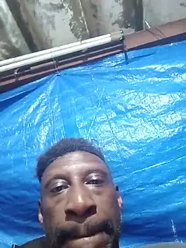 Snapshot of bigblackcosta chatting on 10/06/25, 10:32 bigblackcosta online show from 10/06/25, 10:32