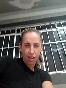 Snapshot of bigblackcosta chatting on 10/10/25, 04:41 bigblackcosta online show from 10/10/25, 04:41