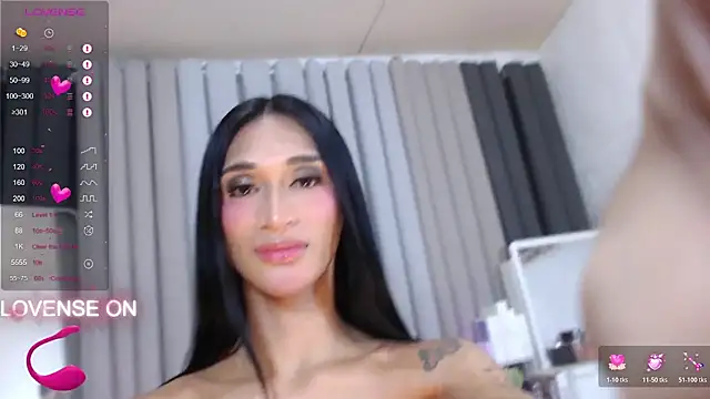 Snapshot of Unforttable_Anisha chatting on 10/18/25, 05:42 Unforttable Anisha online show from 10/18/25, 05:42