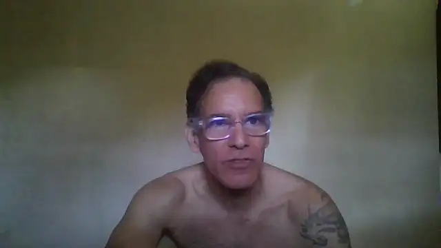 Snapshot of CaptainFox chatting on 07/21/26, 01:01 CaptainFox online show from 07/21/26, 01:01