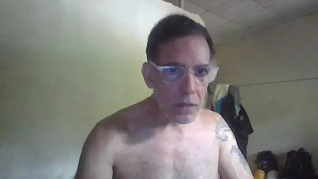 Snapshot of CaptainFox chatting on 07/05/26, 02:24 CaptainFox online show from 07/05/26, 02:24