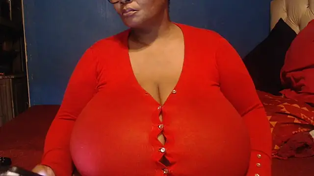 CUTEFIRMMELONSS online show from 02/25/25, 08:53