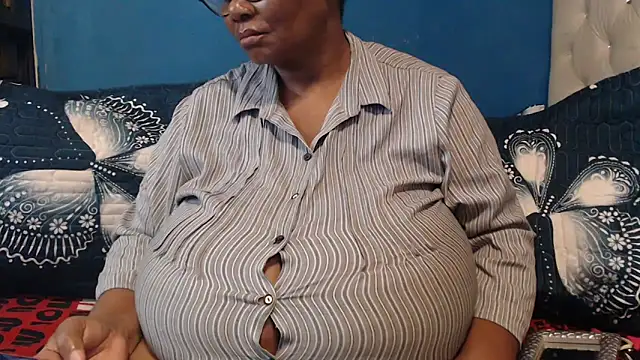 CUTEFIRMMELONSS online show from 02/24/26, 07:09