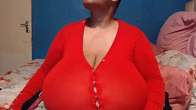 CUTEFIRMMELONSS online show from 10/04/25, 08:32