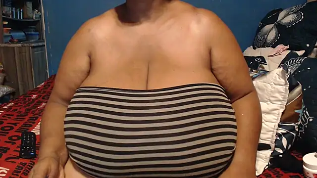 CUTEFIRMMELONSS online show from 02/28/26, 07:35