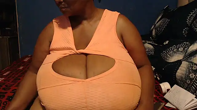 CUTEFIRMMELONSS online show from 02/25/26, 07:47