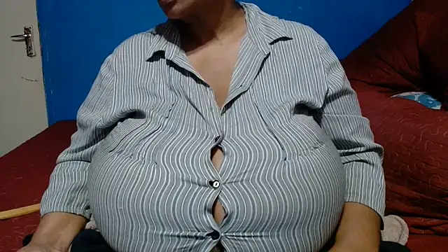 CUTEFIRMMELONSS online show from 06/07/26, 06:46