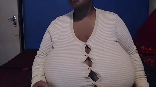 CUTEFIRMMELONSS online show from 03/08/25, 05:28