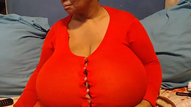 CUTEFIRMMELONSS online show from 02/15/26, 05:08