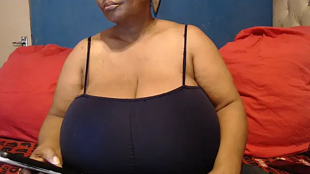 CUTEFIRMMELONSS online show from 10/28/25, 10:58