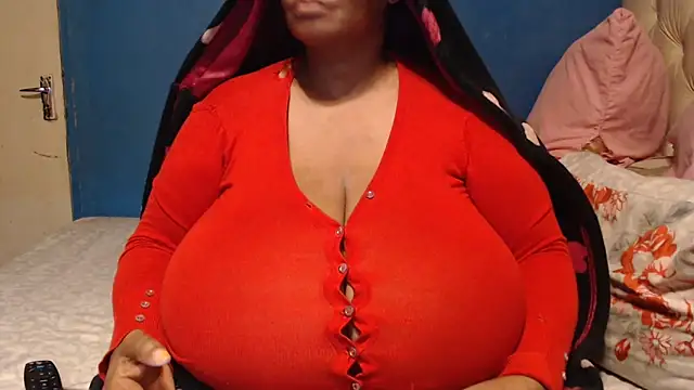 CUTEFIRMMELONSS online show from 10/16/25, 08:28