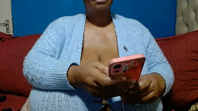 CUTEFIRMMELONSS online show from 06/10/26, 09:43