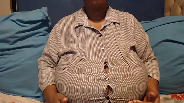 CUTEFIRMMELONSS online show from 02/10/26, 04:00